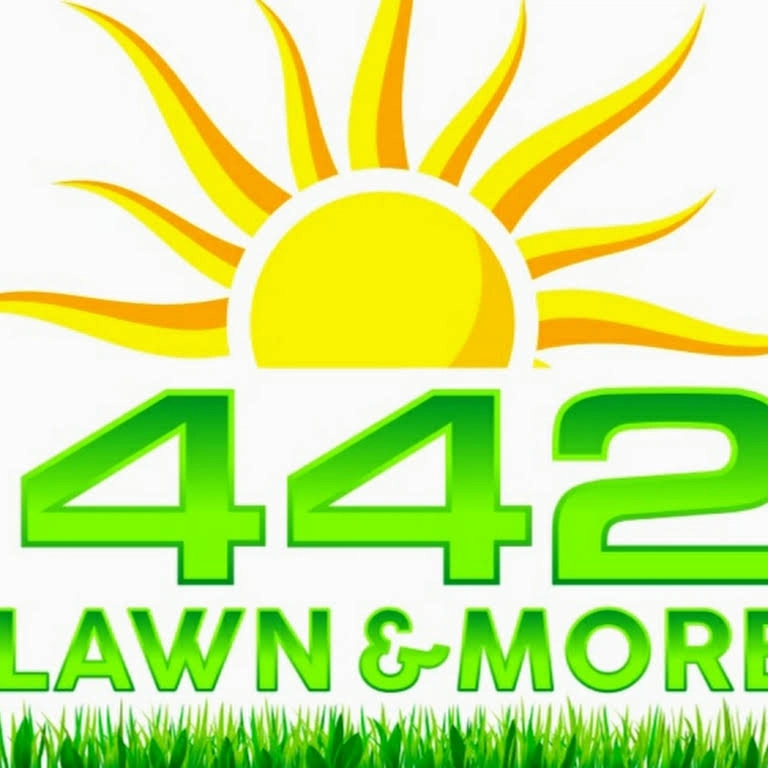 442 Lawn & More Logo