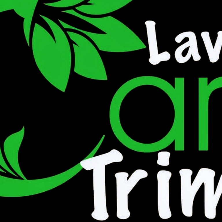 Lawn Care Trims Logo