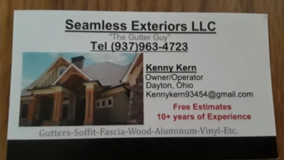 Seamless Exteriors LLC Logo